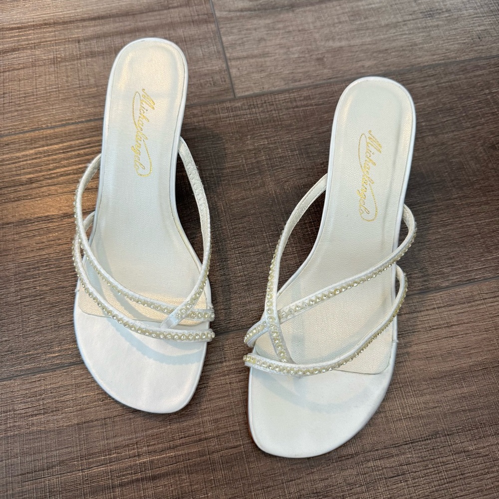 Elegant White Sandals with Rhinestone Straps